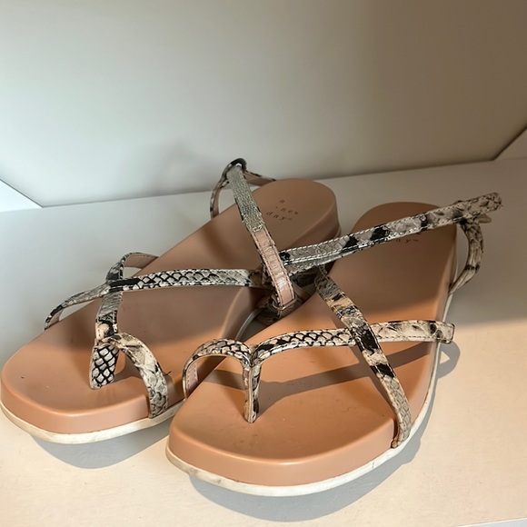 Snakeprint sandles - Picture 4 of 4